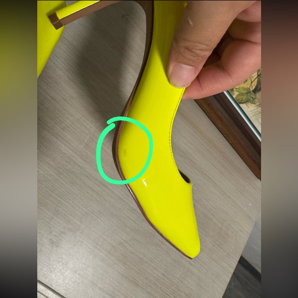 NWT Banana Republic Vibrant Yellow High Heels - Picture 5 of 5
